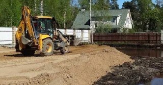 Отсыпка грунта Серпухов, цена от 210 руб.