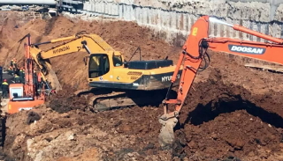 Разработка котлована экскаватором под фундамент в Серпухове — цена от 2623 руб. | ИП Садыков В. Р.